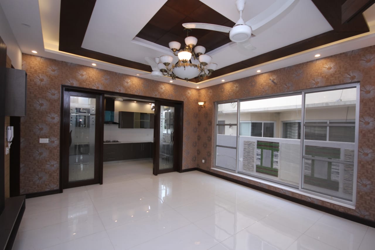 10 MARLA FULL HOUSE FOR RENT IN DHA PHASE 7
